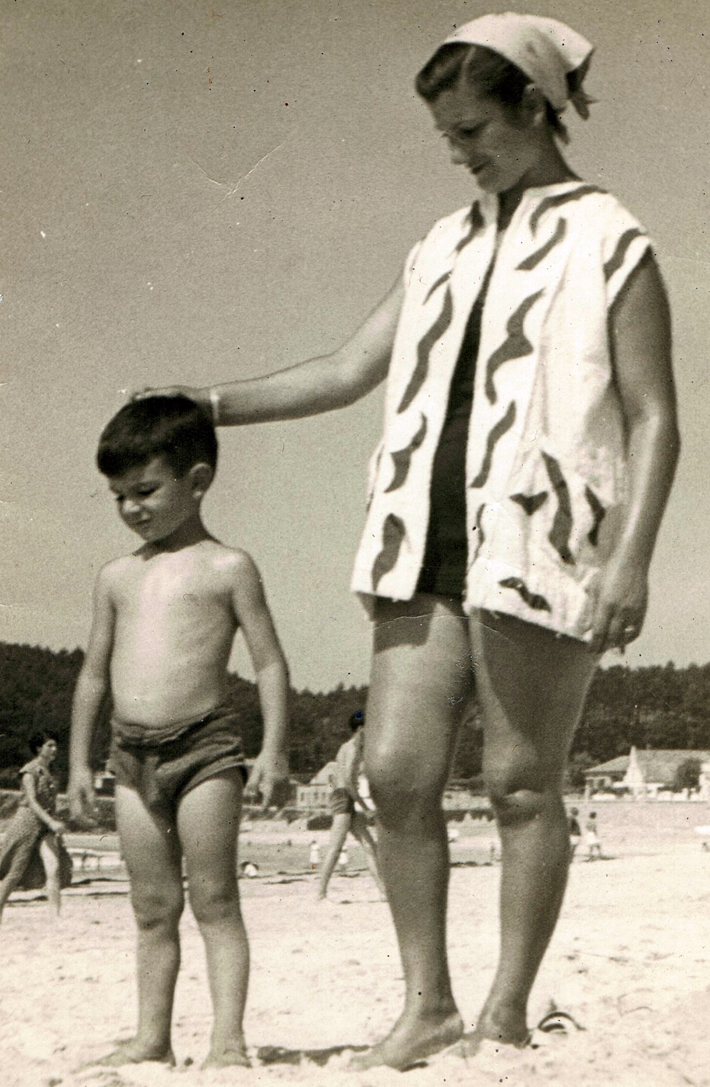 Ampliar: coa miña nai en Sanxenxo polo 1954